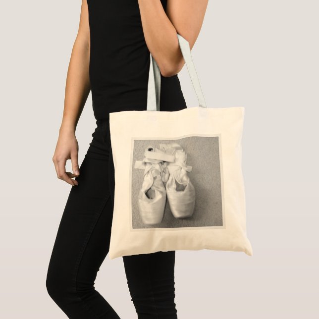 Dancers En Pointe Tote Bag (Front (Product))