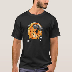 Dancing Bagel Funny Food Humour Baker Snack Enthus T-Shirt