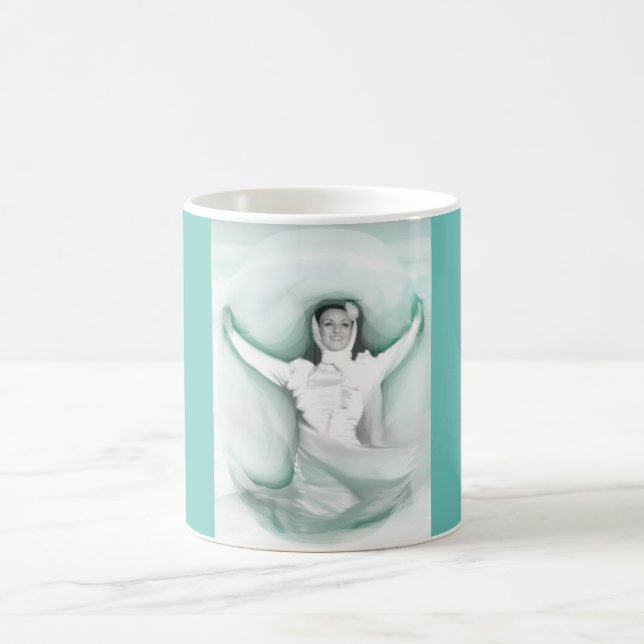 Dancing lady coffee mug (Center)