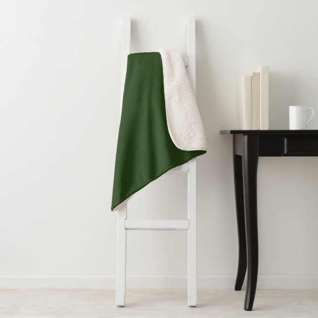 Dark Forest Green Sherpa Blanket (In Situ)