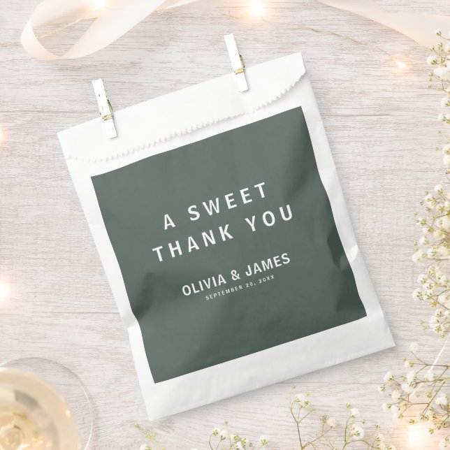 Dark Green | Minimalist Scandi Wedding Thank You Favour Bag (Clipped)