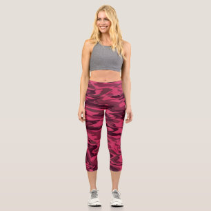 Dark Pink Wavy Liquid Pattern Capri Leggings