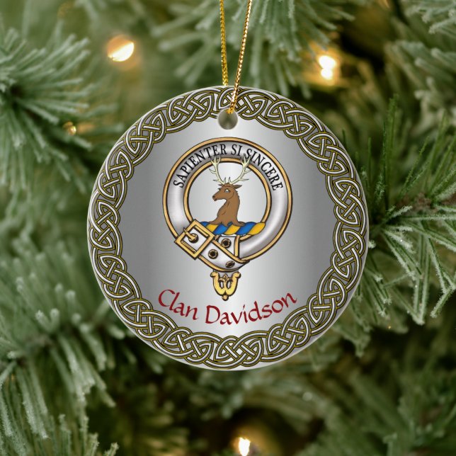 Davidson Clan Badge/Tartan Thistle Personalised Ceramic Ornament (Tree)