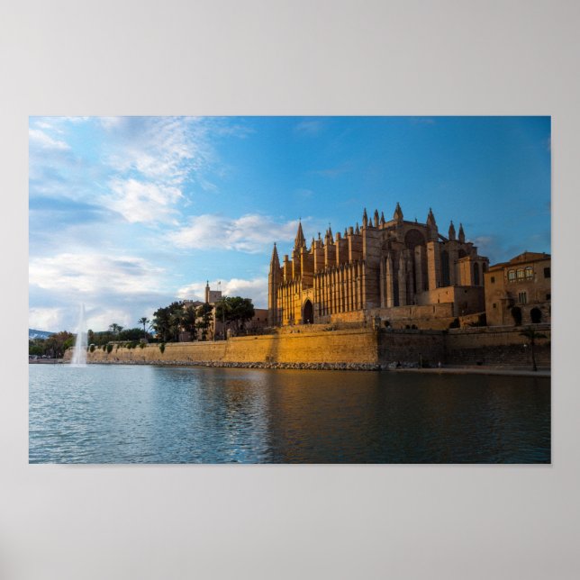 Day to night transition on the Cathedral of Palma Poster (Front)