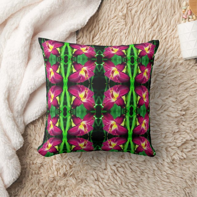 Daylily Flower Close Up Abstract     Cushion (Blanket)