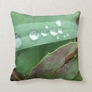 Decoccushions water drops on grass cushion