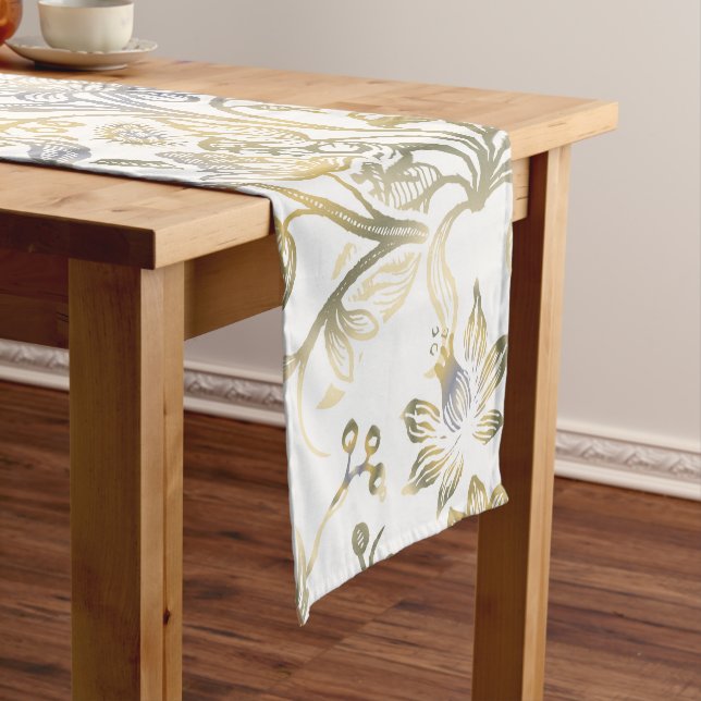 Decorative flowers 17 short table runner (In Situ)