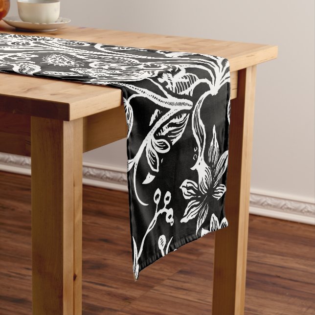 Decorative flowers 21 short table runner (In Situ)