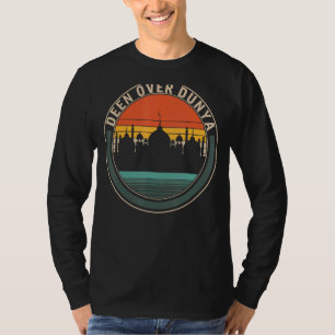 Deen Over Dunya Muslim Mosque Praying Arabic Islam T-Shirt