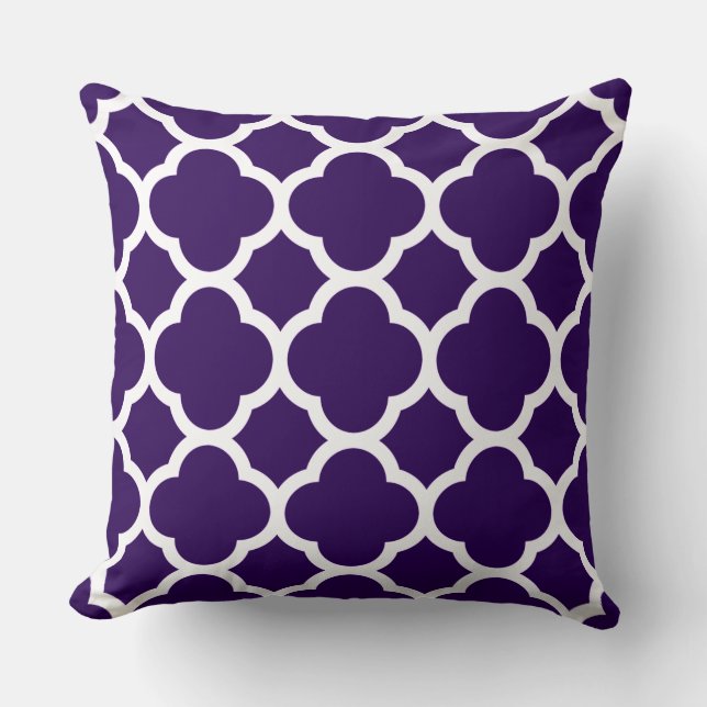 Deep Purple and White Quatrefoil Pattern Cushion (Front)