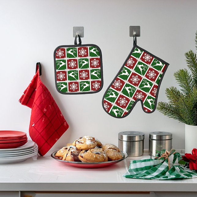 Deer and snowflakes  oven mitt & pot holder set (Creator Uploaded)