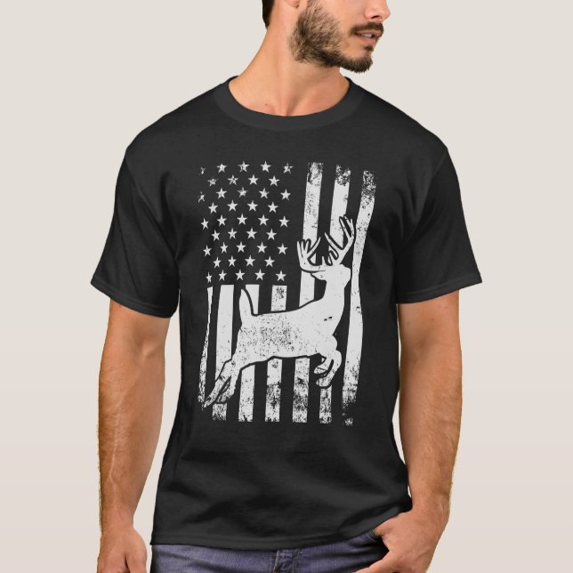 Deer Bow Hunting Whitetail Hunter American Flag Di T-Shirt (Front)