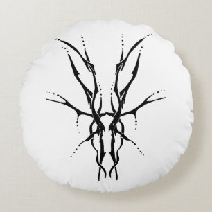 Deer Skull Tribal Design for deer Hunters black Round Cushion