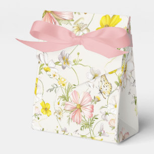 delicate flowers with a butterfly in Chinese style Favour Box