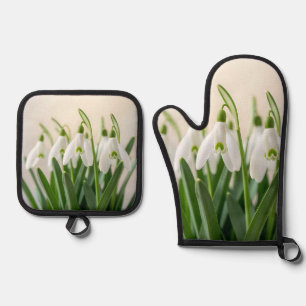 Delicate White Snowdrop Flowers Spring Bloom Oven Mitt & Pot Holder Set