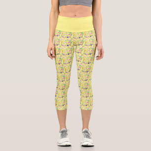 Delicate wildflower print in light yellow. capri leggings