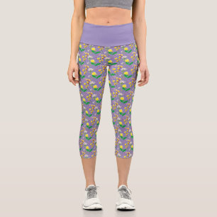 Delicate wildflower print in lilac. capri leggings