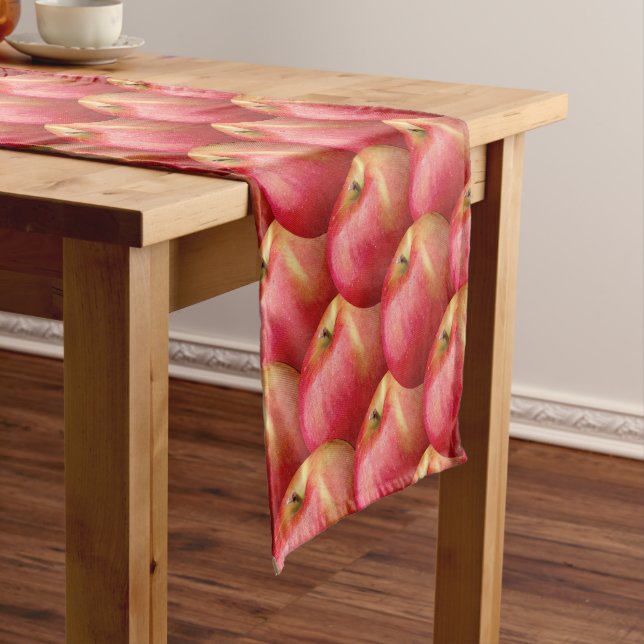 DELICIOUS RED APPLES SHORT TABLE RUNNER (In Situ)