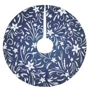 Denim Blooms: Floral Pattern Background Brushed Polyester Tree Skirt