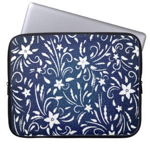 Denim Blooms: Floral Pattern Background Laptop Sleeve