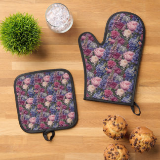 Dense English Garden Floral Arrangement Oven Mitt & Pot Holder Set