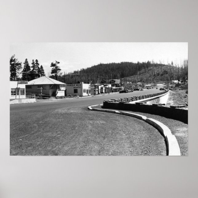 Depoe Bay, Oregon Town View Along Seawall Poster (Front)