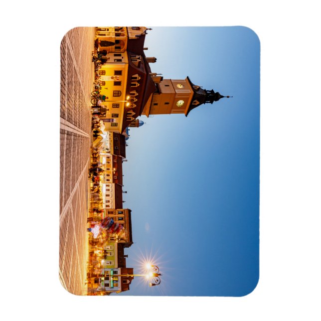 Der Marktplatz von Brasov in Rumänien Magnet (Vertical)