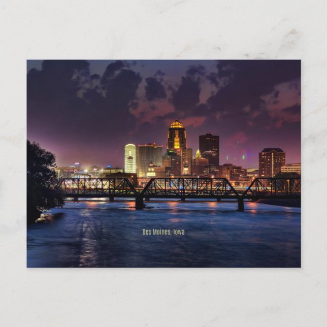 Des Moines, Iowa cityscape photograph Postcard (Front)