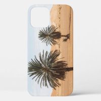 Desert Oasis: Sahara Palms Landscape.