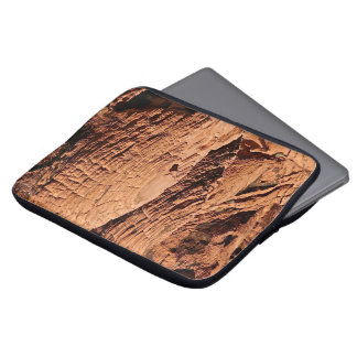 DESERT ROCK FORMATIONS, EROSION AT PLAY LAPTOP SLEEVE