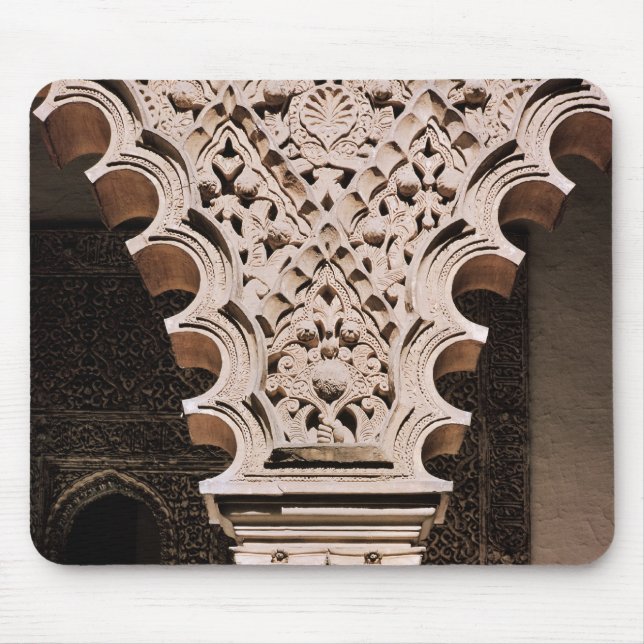 Detail of one of the polylobe arches from mouse pad (Front)