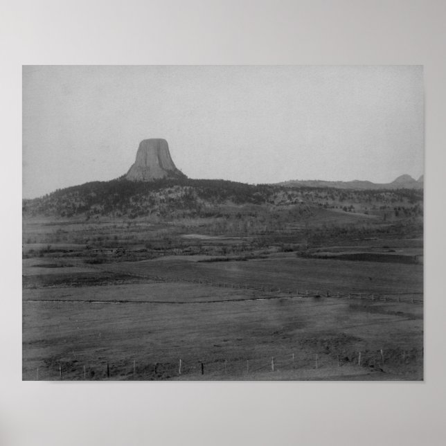 Devil's Tower 2 Miles Distant with Ranch in the Poster (Front)