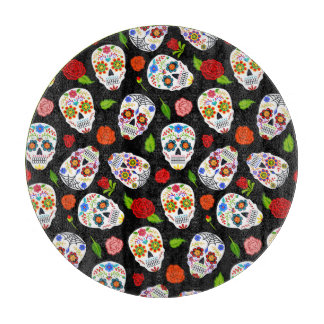 Dia Los Muertos: sugar skulls pattern. Cutting Board