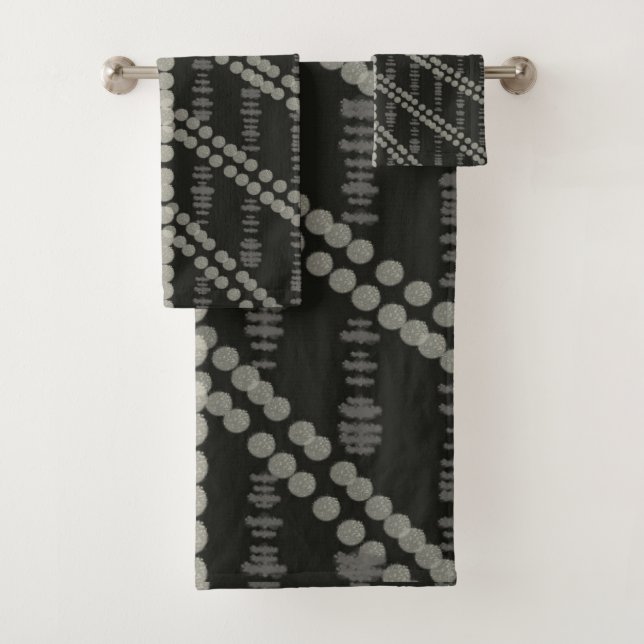 Diagonal Horizontal Vertical Grayish Spotted Dots Bath Towel Set (Insitu)