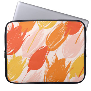 Diagonal Tulips: Light Colour Design. Laptop Sleeve