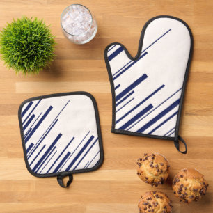 Diagonals in Blue and White Oven Mitt & Pot Holder Set