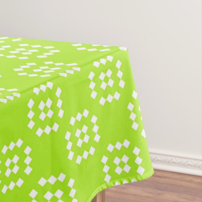 Diamond pattern tablecloth (In Situ)