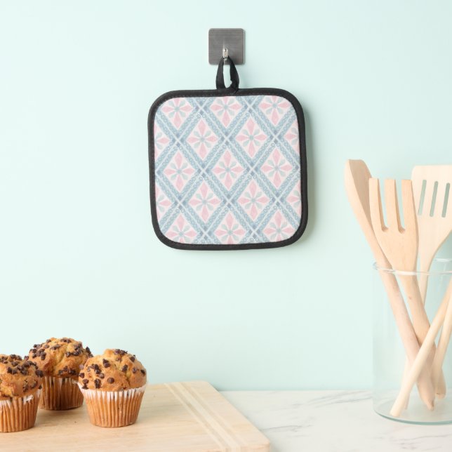 diamond shaped blue pattern pot holder (Insitu(Hanging))
