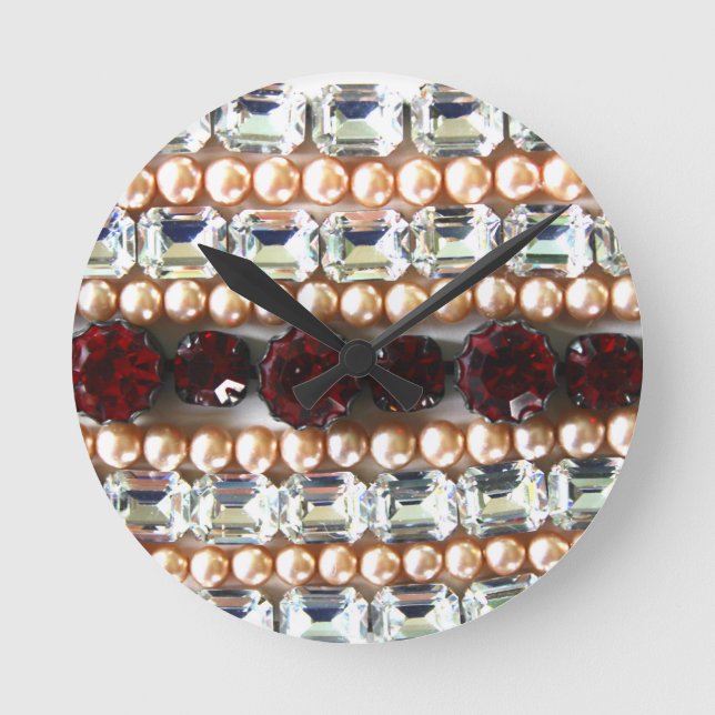 Diamonds rubies pearls round clock (Front)