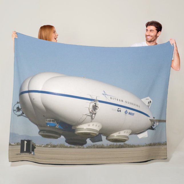 DIRIGABLE FLEECE BLANKET (In Situ)
