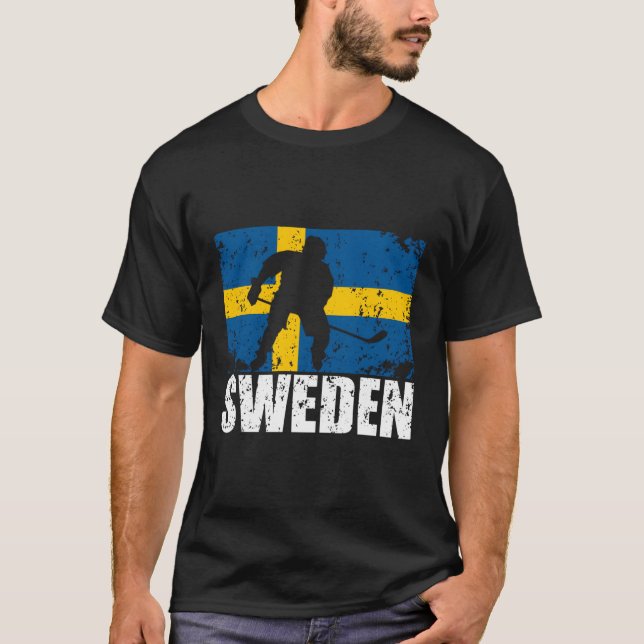 Distressed Sweden Hockey Swedish Flag Player Fan T-Shirt (Front)