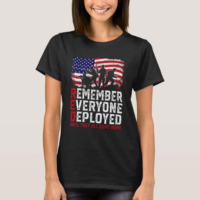 Distressed US Flag RED Friday Remember Everyone De T-Shirt (Front)