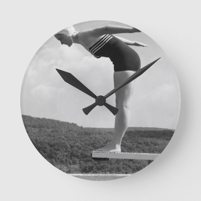 Diver Round Clock (Front)