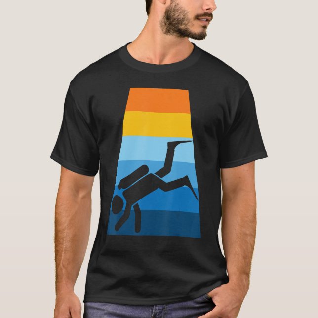 Divers With Sunset In The Water Summer Vacation Di T-Shirt (Front)