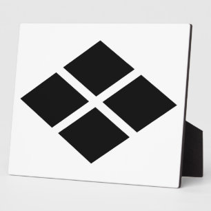 Divided rhombus plaque