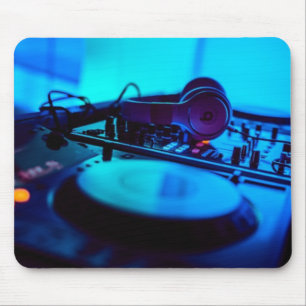 DJ Turntable 2 Mouse Pad