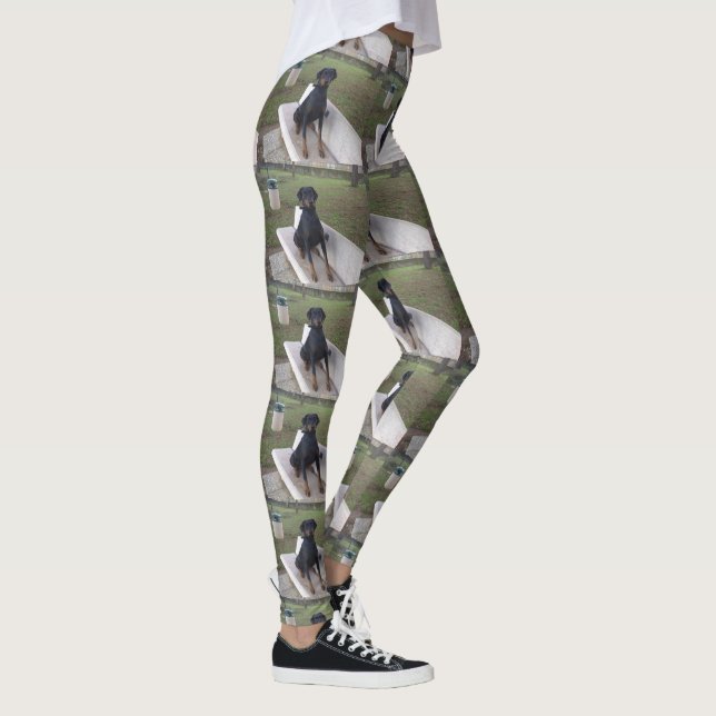 doberman pincher sitting leggings (Right)