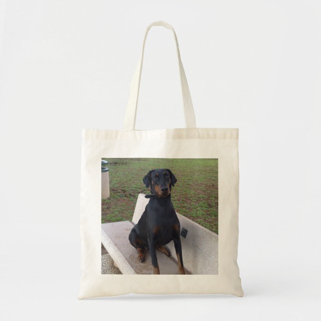 doberman pincher sitting tote bag (Front)
