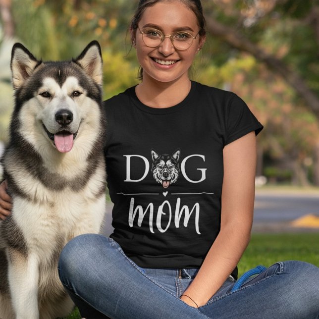 Dog Mom Cute Alaskan Malamute T-Shirt (alaskan malamute dog mom shirt)