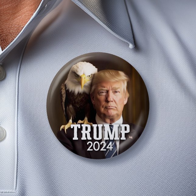 Donald Trump 2024 Photo - bald eagle on shoulder 6 Cm Round Badge (Trump 2024 Button with Bald Eagle)